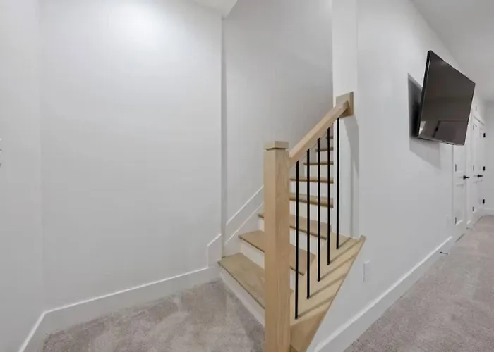 Сasa de vacaciones Jungle House Luxury Homes - Downtown Short North - Near Convention Center & Nationwide Arena - Sleeps Up To 15 - Free Parking - Over 5,800 Five Stars Columbus