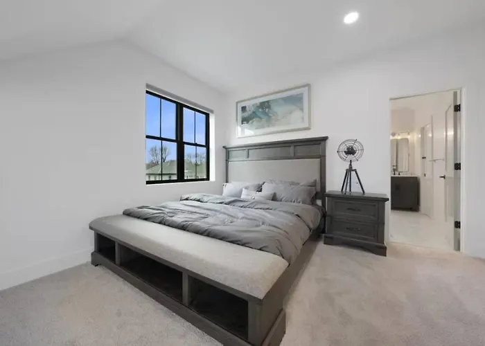 Jungle House Luxury Homes - Downtown Short North - Near Convention Center & Nationwide Arena - Sleeps Up To 15 - Free Parking - Over 5,800 Five Stars Сasa de vacaciones