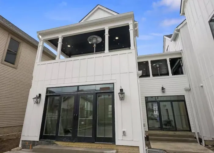 Jungle House Luxury Homes - Downtown Short North - Near Convention Center & Nationwide Arena - Sleeps Up To 15 - Free Parking - Over 5,800 Five Stars Сasa de vacaciones